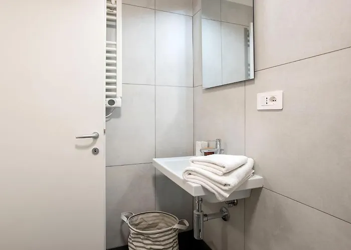 Apartment Urban Oasis Near Termini, Free Parking&balcony, Int10